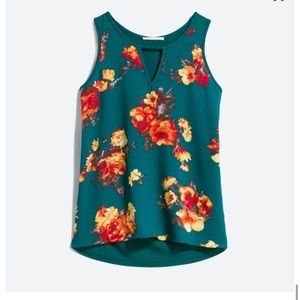 41 Hawthorn
Embry Mixed Material Top